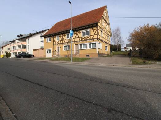 Haus zum Kauf 529.000 € 10 Zimmer 300 m² 1.268 m² Grundstück Dauchingen 78083