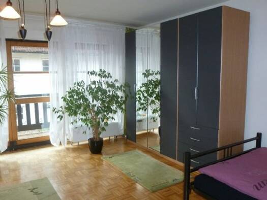 Studio zur Miete 1.050 € 1 Zimmer 41,2 m² 1. Geschoss frei ab sofort Schüleinplatz 9 Berg am Laim München 81673