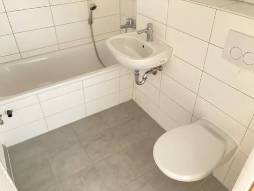 Wohnung zur Miete 369 € 2 Zimmer 61,4 m² 2. Geschoss Olvenstedter Chaussee 147 Neu Olvenstedt Magdeburg 39130