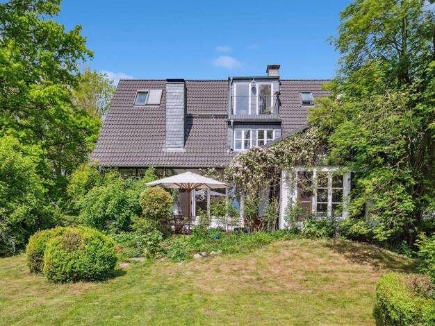 Einfamilienhaus zum Kauf 8 Zimmer 201 m² 1.349 m² Grundstück Isernhagen K.B. Isernhagen 30916