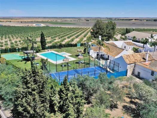 Landhaus zum Kauf 1.800.000 € 7 Zimmer 2.100 m² 10.000 m² Grundstück Las Cabezas de San Juan 41730