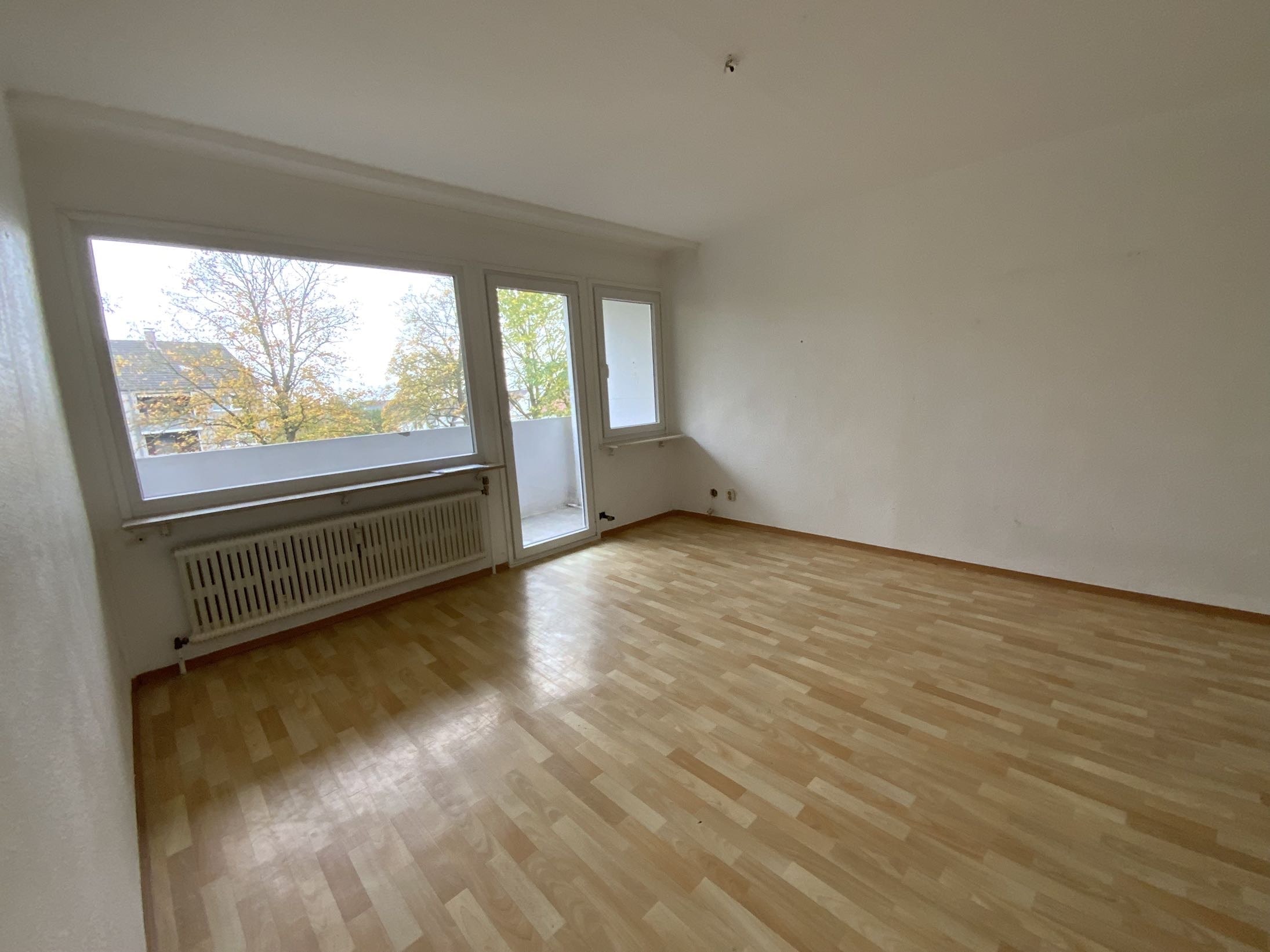 Wohnung zum Kauf 105.000 € 3 Zimmer 73 m²<br/>Wohnfläche 2.<br/>Geschoss ab sofort<br/>Verfügbarkeit Vellmar-West Vellmar 34246