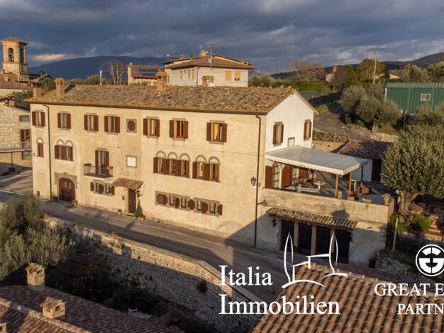 Villa zum Kauf 830.000 € 17 Zimmer 747 m² 8.000 m² Grundstück Corciano 06073