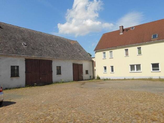 Haus zum Kauf 170.000 € 12 Zimmer 310 m² 3.841 m² Grundstück Falkenhain 04808