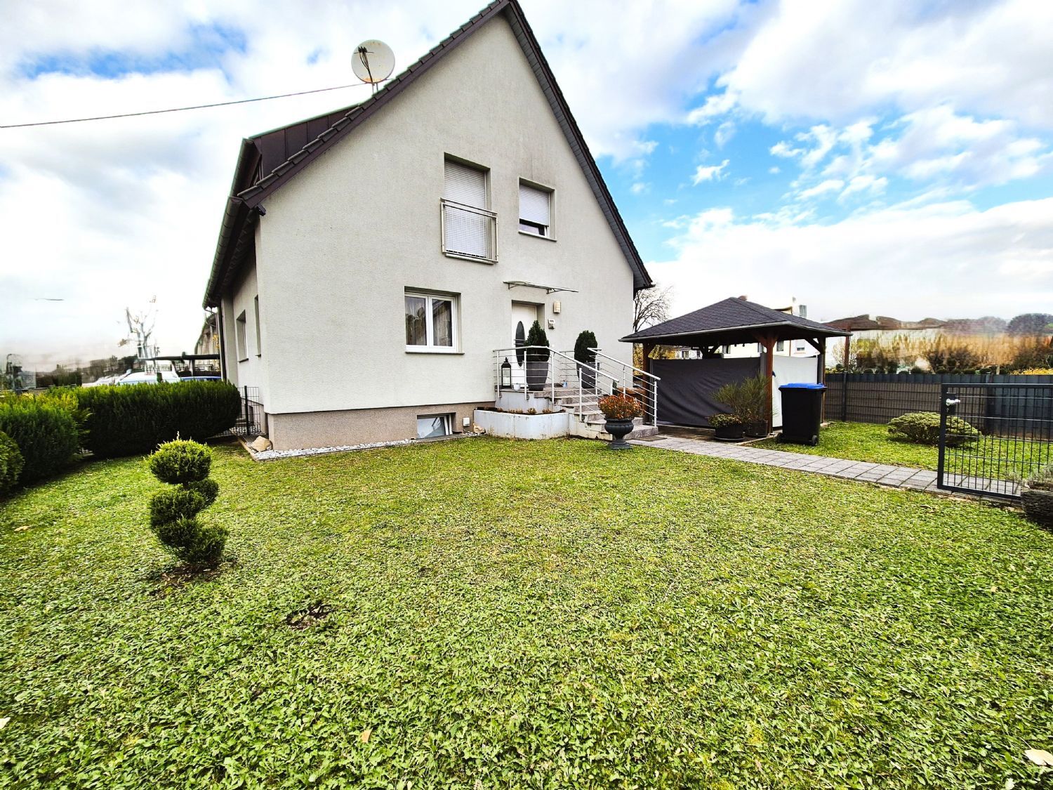 Einfamilienhaus zum Kauf 640.000 € 6 Zimmer 150,5 m²<br/>Wohnfläche 365 m²<br/>Grundstück Urbach Urbach 73660