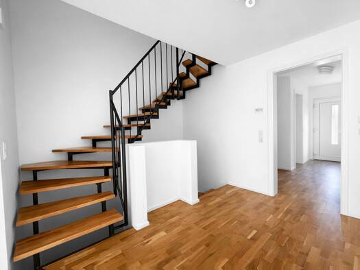 Reihenmittelhaus zur Miete 2.000 € 5 Zimmer 130,9 m² 207 m² Grundstück Behringersdorf Schwaig bei Nürnberg 90571