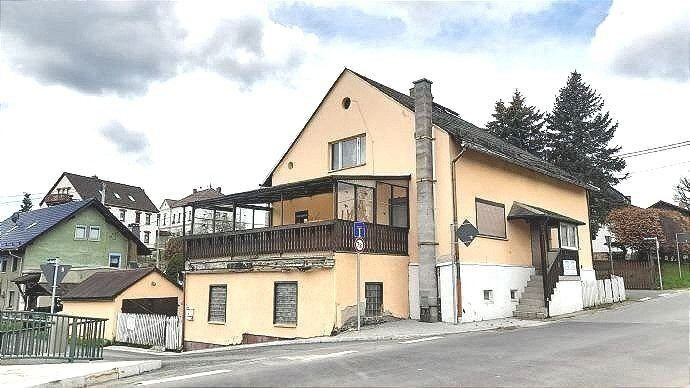 Mehrfamilienhaus zum Kauf 39.000 € 10 Zimmer 240 m²<br/>Wohnfläche 529 m²<br/>Grundstück ab sofort<br/>Verfügbarkeit Plohner Hauptstraße 8 Plohn Lengenfeld 08485