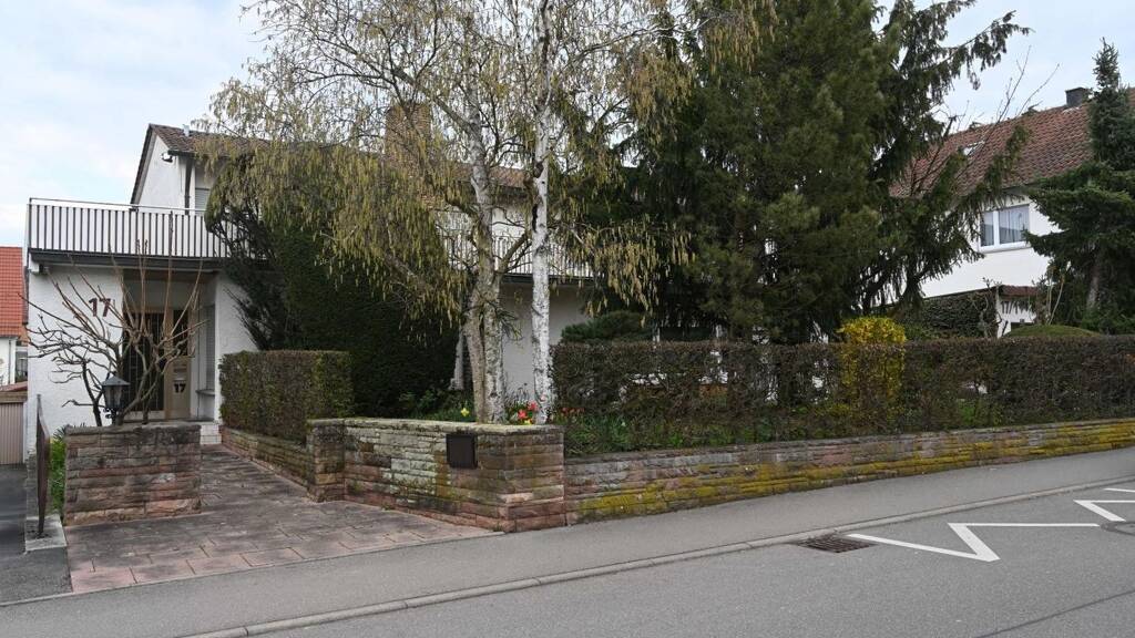 Mehrfamilienhaus zum Kauf provisionsfrei 1.195.000 € 16 Zimmer 570 m² 1.100 m² Grundstück Schwaikheim 71409