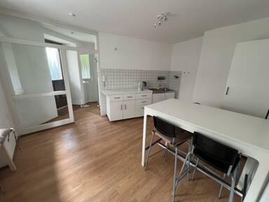 Wohnung zur Miete 400 € 2 Zimmer 36 m² frei ab 01.05.2025 Sanderau Würzburg 97072