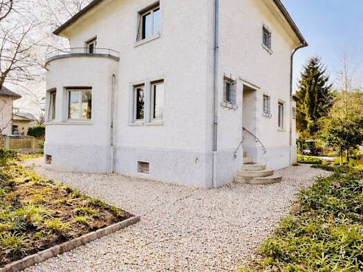 Villa zum Kauf 8 Zimmer 197 m² 610 m² Grundstück frei ab sofort Nordoststadt Offenburg 77654