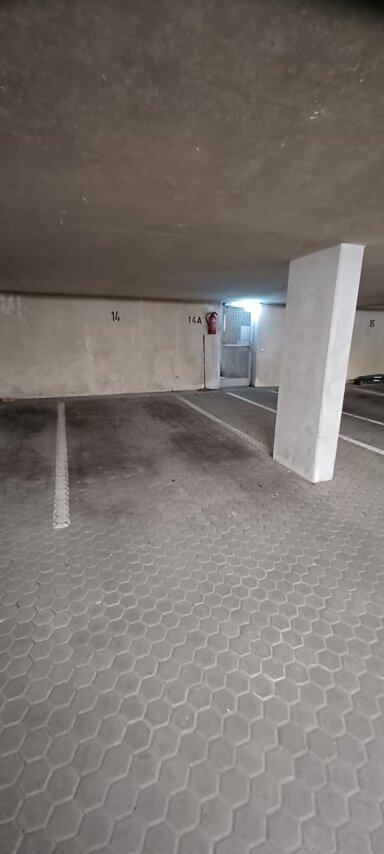 Tiefgaragenstellplatz zur Miete provisionsfrei 60 € Stolzenbergstraße Äußerer Westen Regensburg 93049