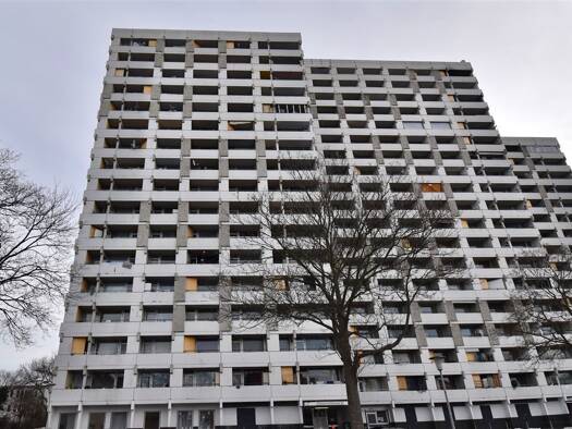Wohnung zum Kauf 179.000 € 4 Zimmer 136,4 m² 12. Geschoss Göttingen Göttingen 37073