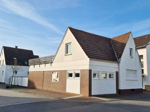 Stadthaus zum Kauf 395.000 € 7 Zimmer 188 m² 358 m² Grundstück frei ab sofort Burgweg 104 Haßloch , Pfalz 67454