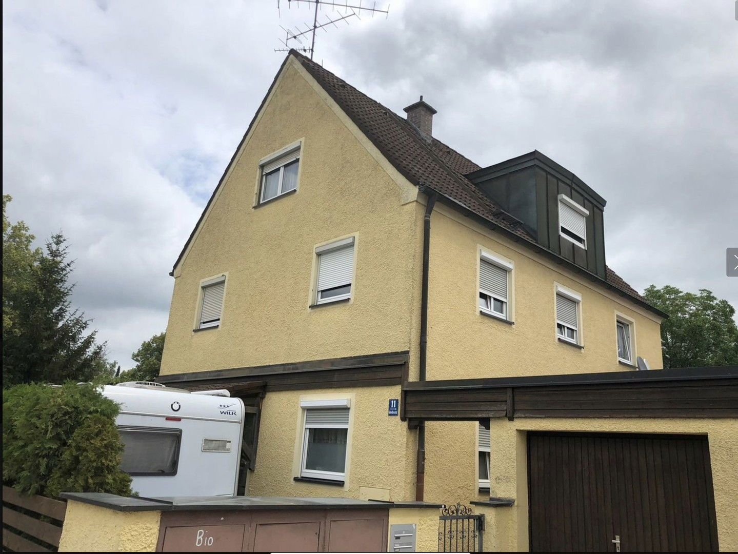 Mehrfamilienhaus zum Kauf provisionsfrei 1.290.000 € 10 Zimmer 220 m²<br/>Wohnfläche 411 m²<br/>Grundstück Gänselieselstr. 11 Waldperlach München 81739