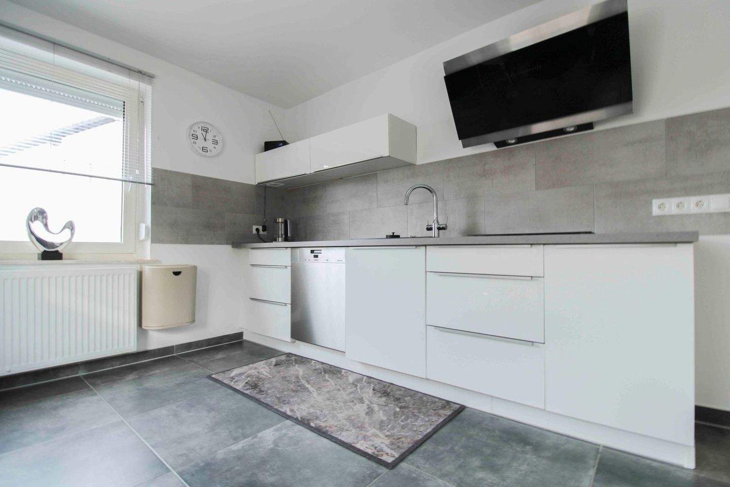 Immobilie in Oberhaid - Modernisiertes Zweifamilienhaus mit bewohnbarem Nebengebäude &  Baugrundstück - Bild 4