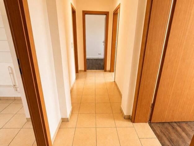 Wohnung zur Miete 710 € 4 Zimmer 79 m² 2. Geschoss Straße der Jugend 2 Altenpleen 18445