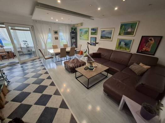 Haus zum Kauf 495.000 € 7 Zimmer 228 m² Lucko, Novi Zagreb - Zapad Lučko