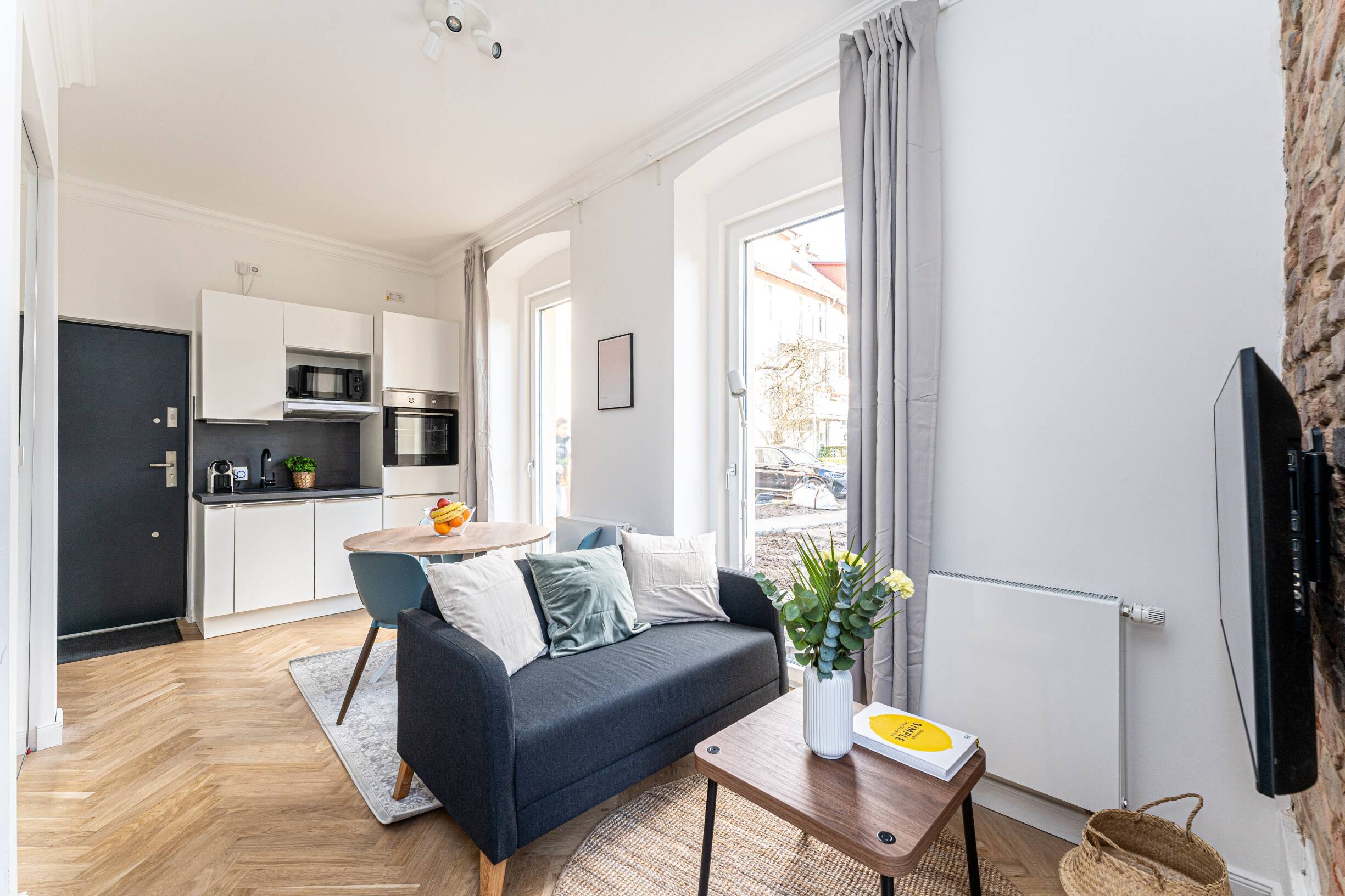 First occupancy: completely renovated studio apartment with garden in a new building in Berlin – Berlin – Vorschaubild 6