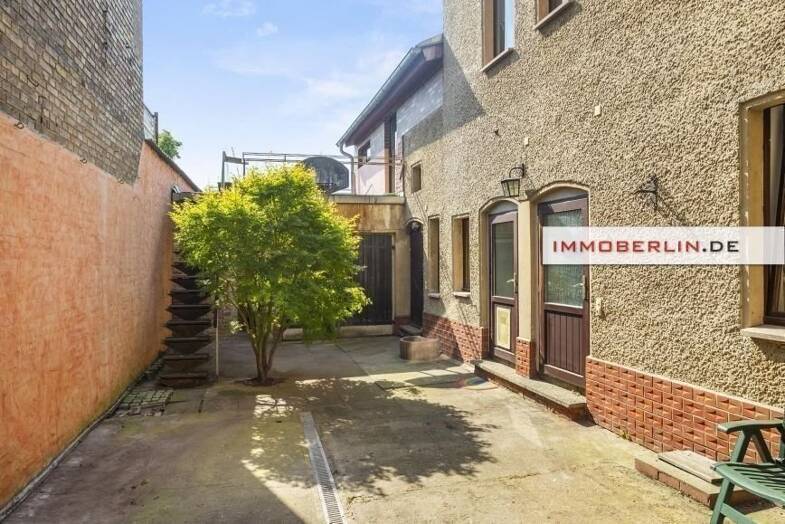 Mehrfamilienhaus zum Kauf 350.000 € 8 Zimmer 165 m² 213 m² Grundstück frei ab sofort Treuenbrietzen Treuenbrietzen 14929