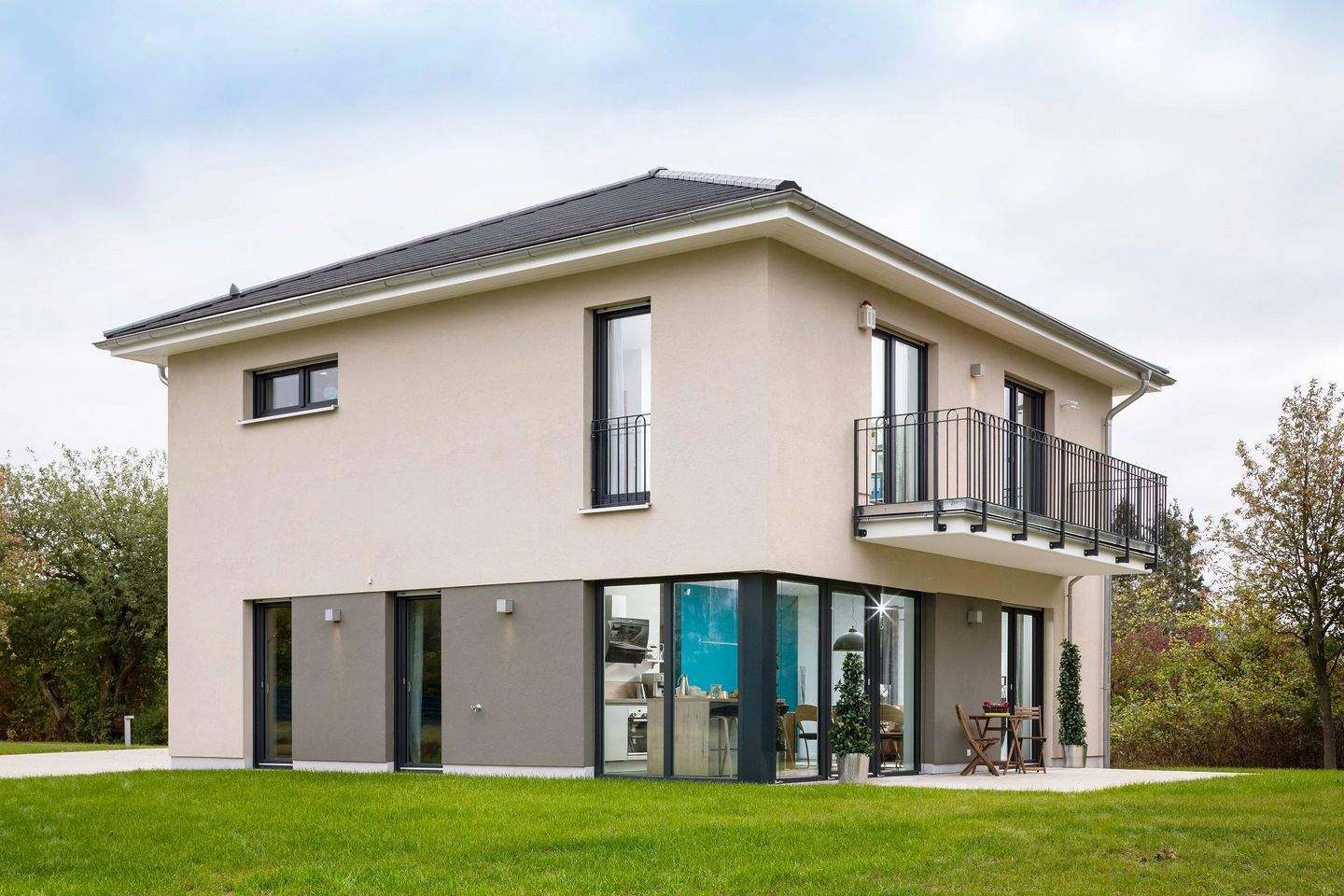 Immobilie in Obrigheim (Pfalz) - Stadtvilla  - Bild 0