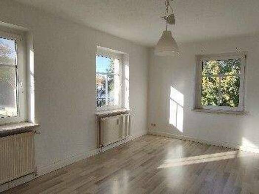 Wohnung zur Miete 640 € 3 Zimmer 80 m² 1. Geschoss Talstraße 1 Lochau Schkopau 06258