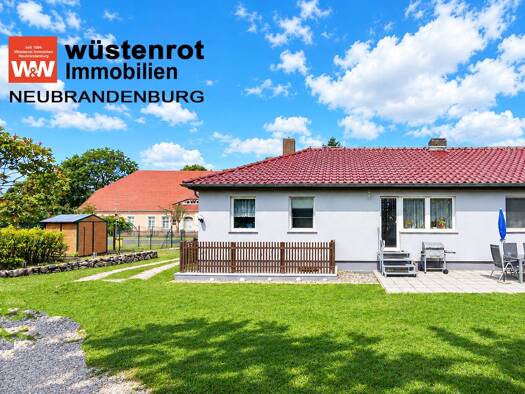 Doppelhaushälfte zum Kauf 165.000 € 4 Zimmer 83 m² 3.936 m² Grundstück frei ab 01.01.2027 Anklam Anklam 17389