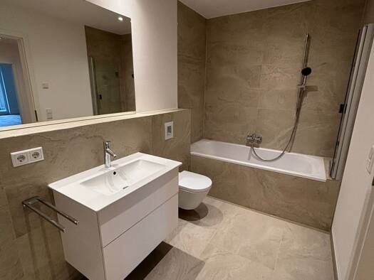 Wohnung zur Miete 791 € 2 Zimmer 67 m² Geschoss 1/3 frei ab 01.11.2026 Schkeuditz Schkeuditz 04435