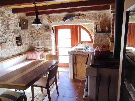 Haus zum Kauf 270.000 € 2 Zimmer 54 m² Gdinj Jelsa 21467