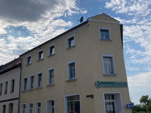 Wohnung zur Miete 375 € 3 Zimmer 87,5 m² 2. Geschoss frei ab sofort Hermannstraße 2 Meerane 08393