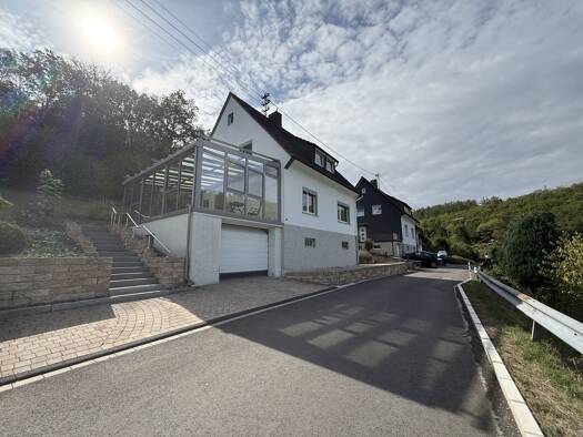 Einfamilienhaus zum Kauf 310.000 € 5 Zimmer 150 m² 780 m² Grundstück Eisern Siegen 57080