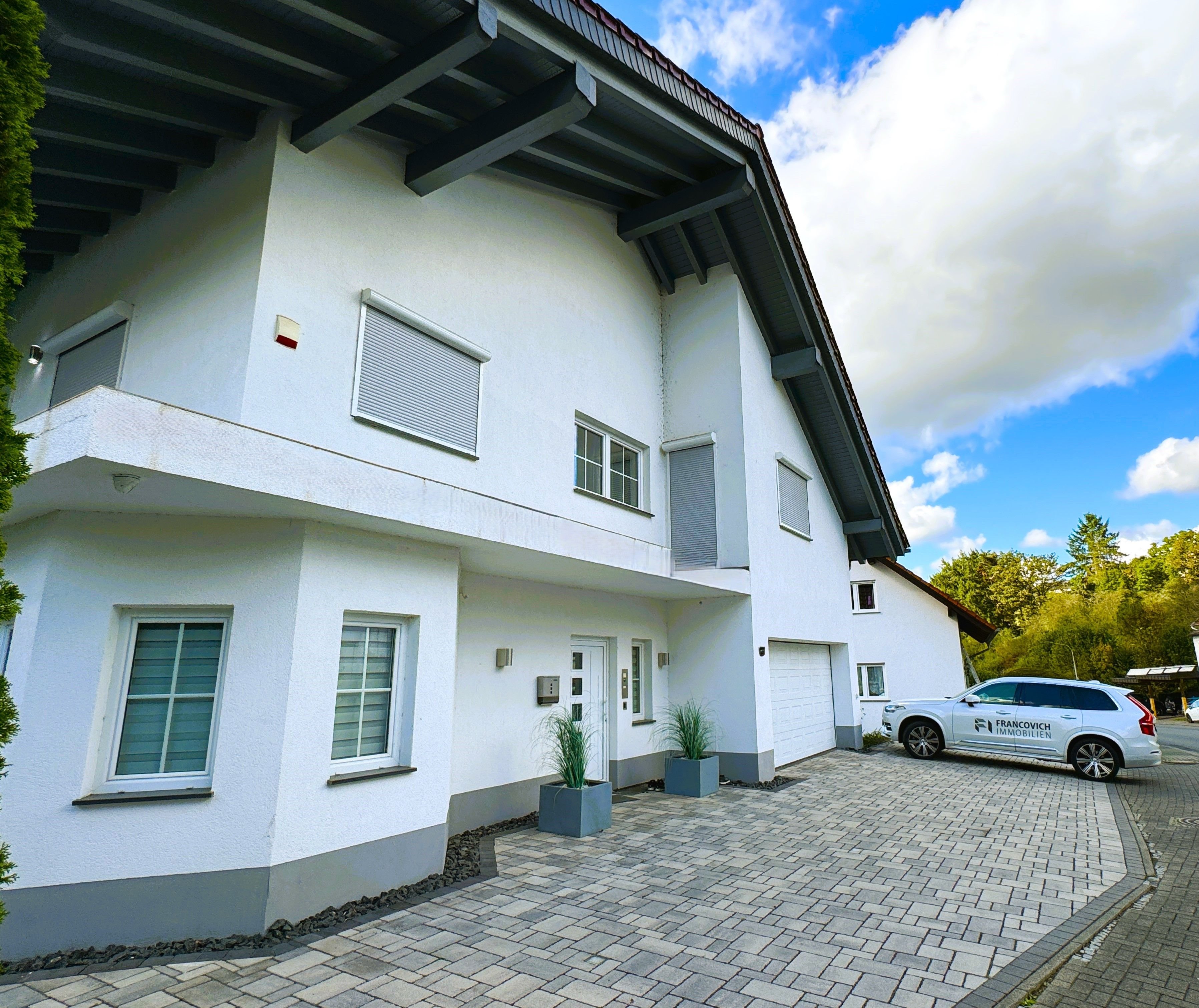 Einfamilienhaus zum Kauf 889.000 € 7 Zimmer 475 m²<br/>Wohnfläche 710 m²<br/>Grundstück ab sofort<br/>Verfügbarkeit Niederquembach Schöffengrund 35641