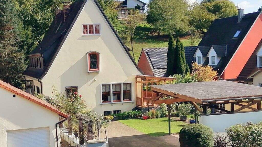 Villa zum Kauf provisionsfrei 769.000 € 11 Zimmer 286 m² 875 m² Grundstück Laufach 63846