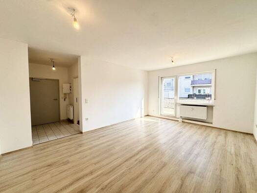 Wohnung zum Kauf 99.000 € 2 Zimmer 63,5 m² Schwalbach 66773