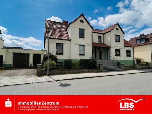 Doppelhaushälfte zum Kauf provisionsfrei 129.000 € 8 Zimmer 130 m² 715 m² Grundstück Güstrow Güstrow 18273