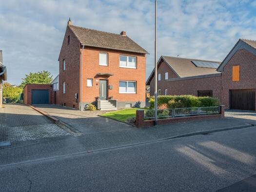 Einfamilienhaus zum Kauf 369.000 € 5 Zimmer 115 m² 721 m² Grundstück Bocket Waldfeucht 52525