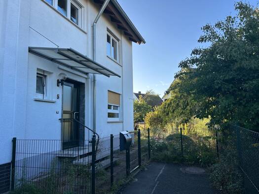 Reihenhaus zur Miete 1.600 € 5,5 Zimmer 135 m² 500 m² Grundstück frei ab sofort Altenberg Oberasbach 90522