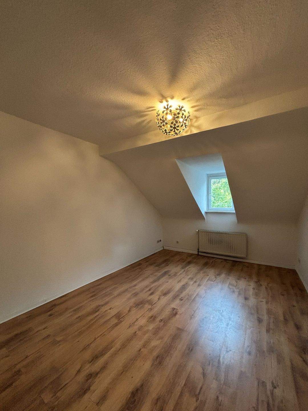 Helle Dachgeschosswohnung in Jägersfreude zu vermieten – Saarbrücken – Vorschaubild 5