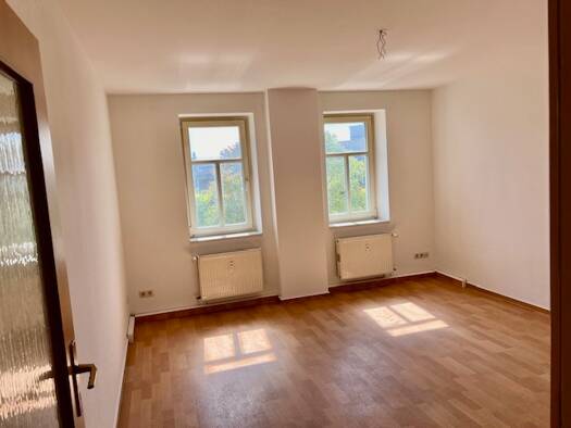 Wohnung zur Miete 453 € 4 Zimmer 88,8 m² Döbeln 04720