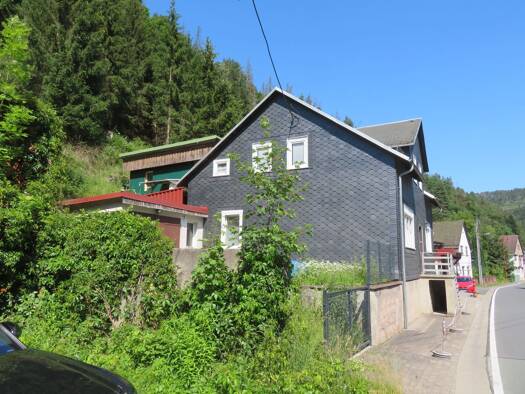 Einfamilienhaus zum Kauf 73.000 € 6 Zimmer 148 m² 3.090 m² Grundstück frei ab sofort Mellenbach-Glasbach 98744