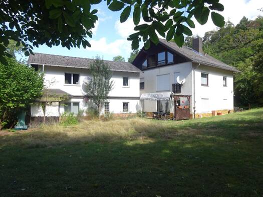 Mehrfamilienhaus zum Kauf als Kapitalanlage geeignet 269.000 € 7 Zimmer 235 m² 1.885 m² Grundstück Fürstenberg Lichtenfels 35104