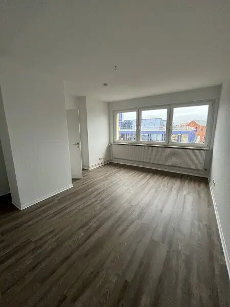 Wohnung zum Kauf provisionsfrei 108.840 € 3 Zimmer 90 m²<br/>Wohnfläche ab sofort<br/>Verfügbarkeit Fährstraße 12- Häfen - Überseehafen Bremen 27568