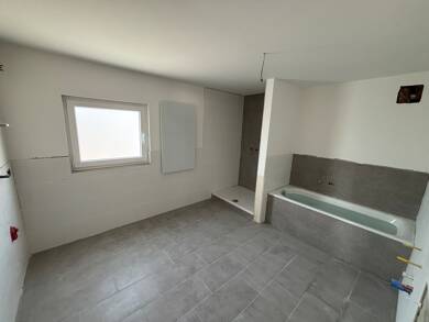 Wohnung zur Miete 1.150 € 4 Zimmer 106 m² Geschoss 1/1 Uehlfeld Uehlfeld 91486