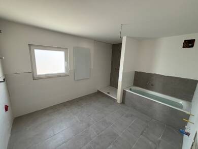 Wohnung zur Miete 1.150 € 4 Zimmer 106 m² Geschoss 1/1 Uehlfeld Uehlfeld 91486