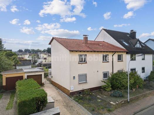 Mehrfamilienhaus zum Kauf als Kapitalanlage geeignet 299.000 € 7 Zimmer 168 m² 720 m² Grundstück Schwanheim West 60529