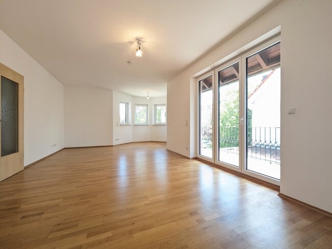 Wohnung zur Miete 1.400 € 2 Zimmer 74 m²<br/>Wohnfläche 1.<br/>Geschoss ab sofort<br/>Verfügbarkeit Am Waldfriedhof München 81377