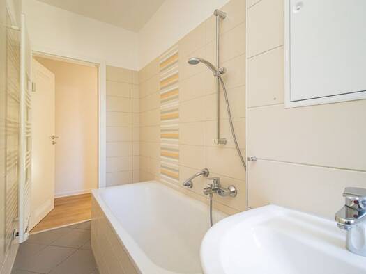 Wohnung zur Miete 348 € 3 Zimmer 58 m² 3. Geschoss frei ab sofort Achatstraße 32 Altendorf Chemnitz 09116