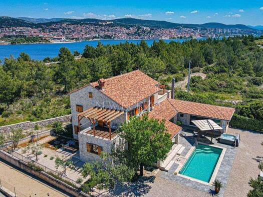 Einfamilienhaus zum Kauf 1.200.000 € 5 Zimmer 1.000 m² Grundstück Vodice 22211