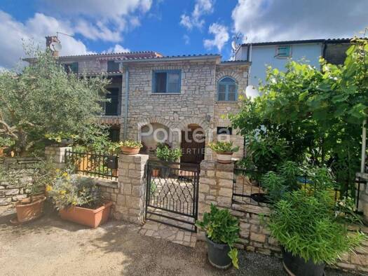 Haus zum Kauf 205.000 € 5 Zimmer 105 m² Valkarin, Porec Valkarin