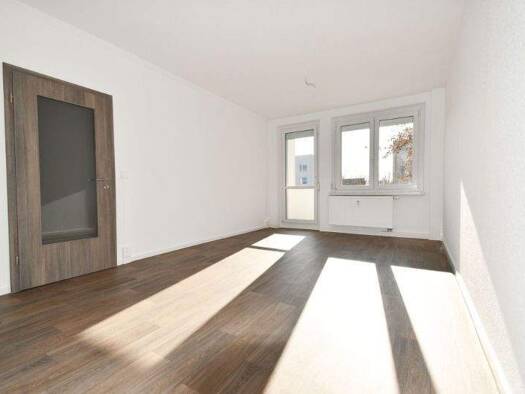 Wohnung zur Miete 450 € 3 Zimmer 66,3 m² 2. Geschoss Hans-Beimler-Straße 23 Gröba Riesa 01591