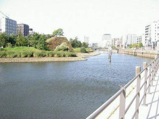 Wohnung zur Miete auf Zeit 2.790 € 3,5 Zimmer 98 m² frei ab 01.09.2026 Versmannstraße HafenCity Mitte 20457